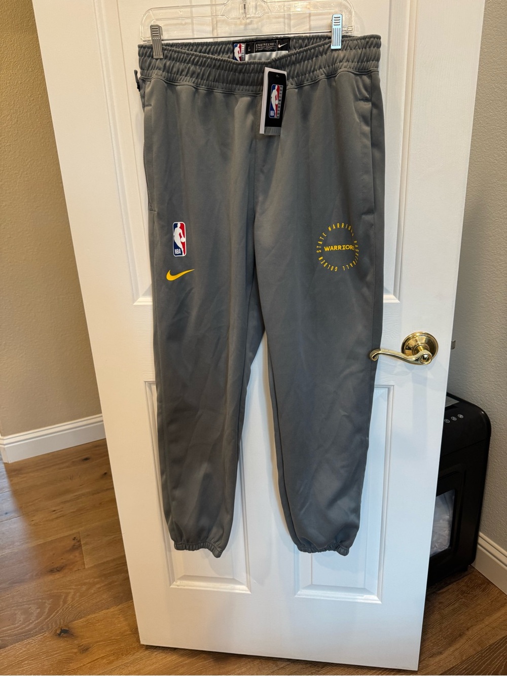 NWT Nike NBA Golden State Warriors Grey Fleece Warm Up Sweatpants - Large
